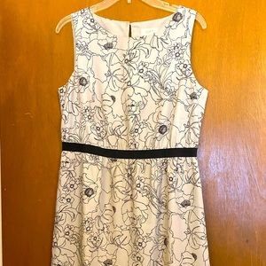 Beautiful gray/black print Loft dress